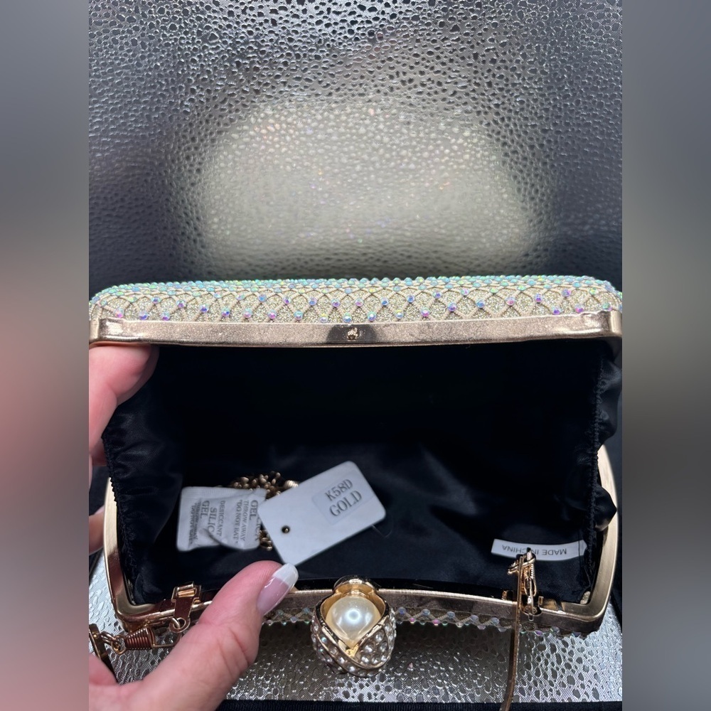 Elegant Gorgeous Evening Bag Mesh Rhinestone Evening Bag With A Pearl On Top . - Picture 3 of 9